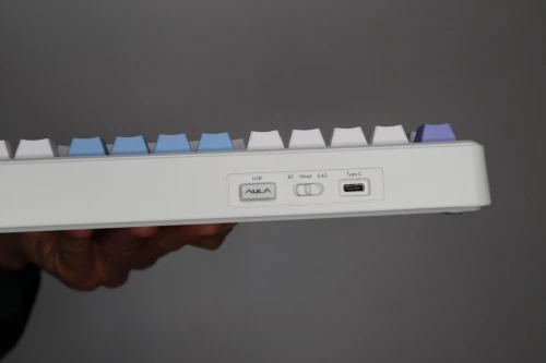 Keyboard aula f75 max جديد وغير مستعمل 
