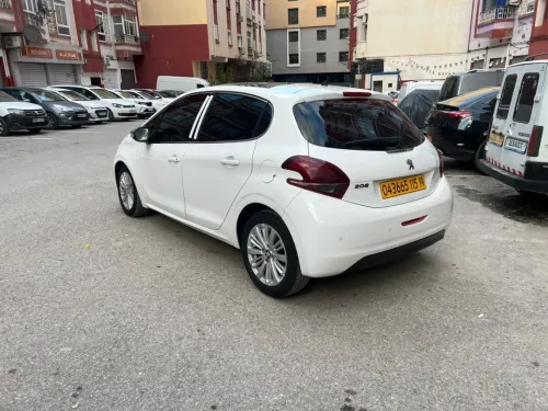 Peugeot 208 2015 Access Facelift