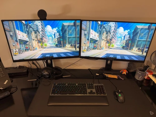 2 écrans gigabyte M27Q