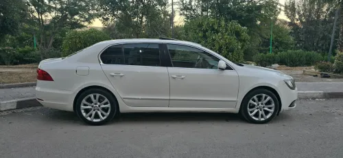 Skoda Superb 2014 