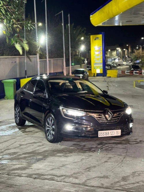 Renault Megane 4  2023 Itens