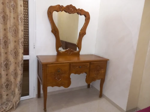 Armoire 06 porte et coiffeuse