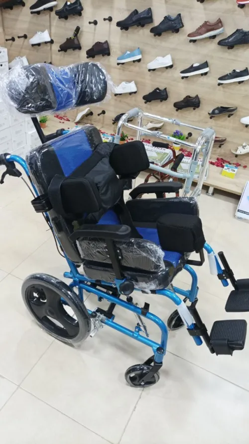 Fauteuil roulant enfants 