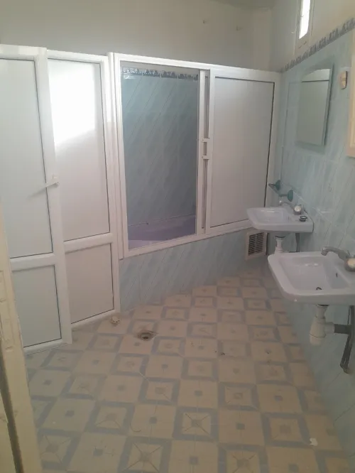 Location Appartement Niveau de villa F5 Béjaïa Amizour