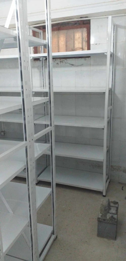 Etagere rayonnage métallique léger stock dépôt magasin archive