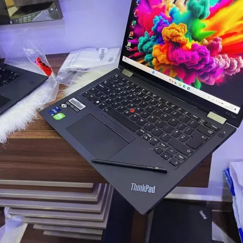 THINKPAD X13 YOGA I5-12TH 16G 256 +STYLÉ NEUF