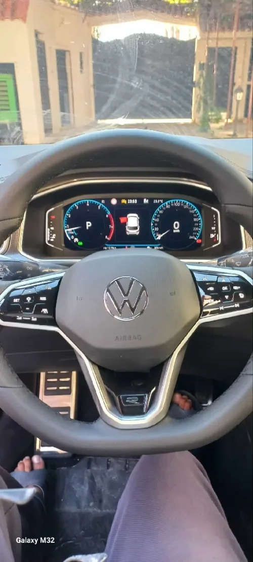 Volkswagen T-Roc 2025 R