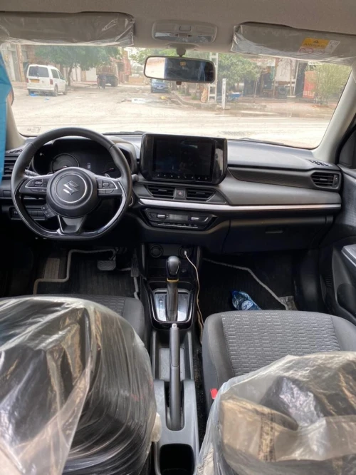Suzuki Swift 2025 Oui