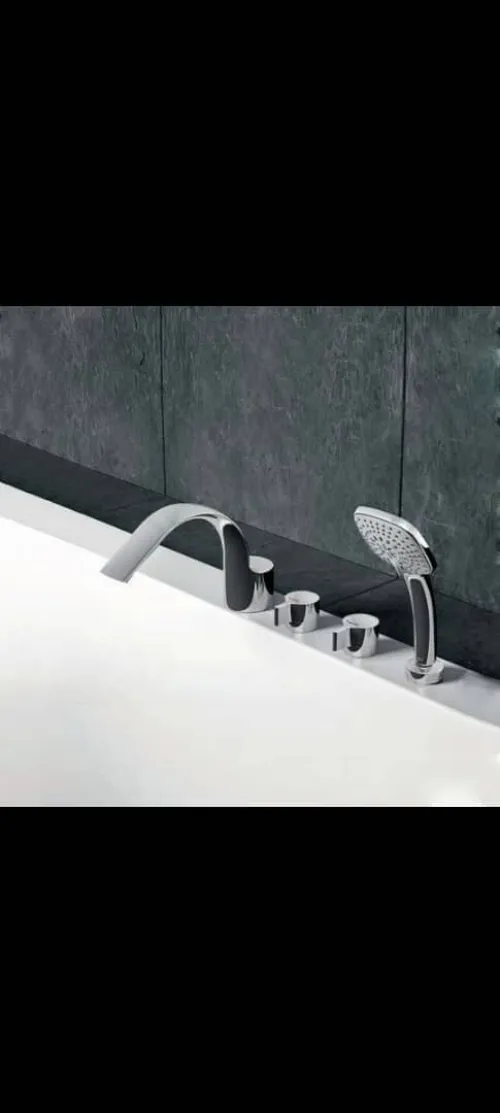 Robinet jaccuzi 4 troup