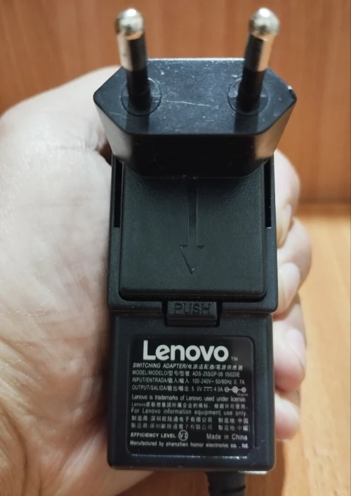 Chargeurs d'origine Lenovo