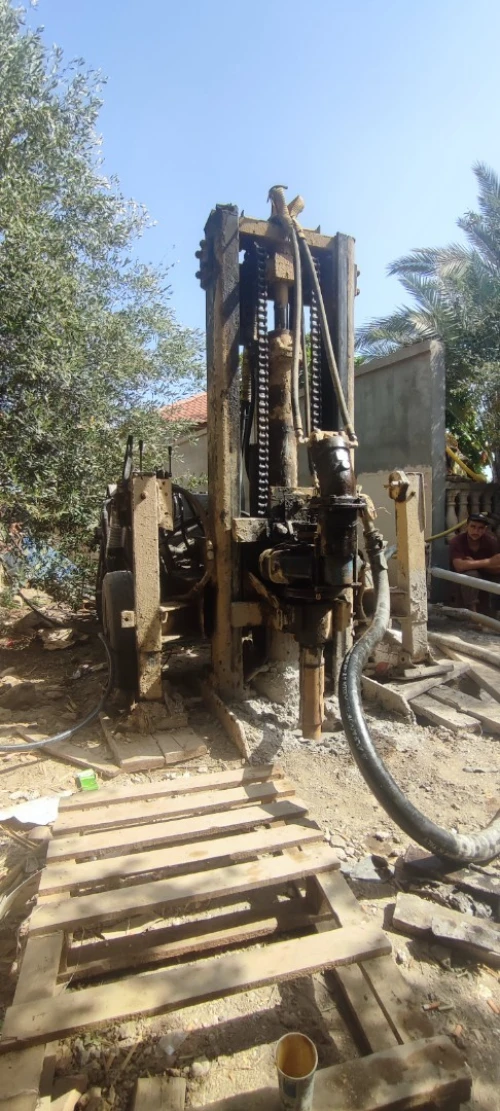 Forage d'eau (sonda) حفر الآبار الارتوازية 