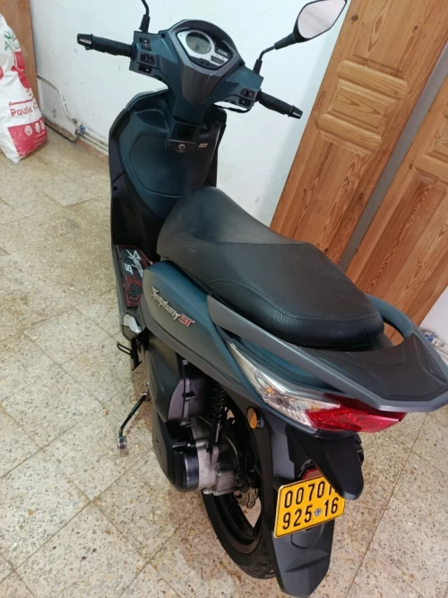 Sym St 
