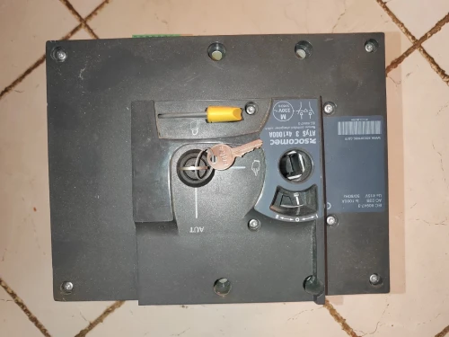 Moteur inverseur socomec pour 1000 Ampére