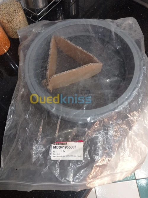 Joint de hublot d'origine pour Lave Linge de Marque LG modèle Direct Drive 8 Kg .