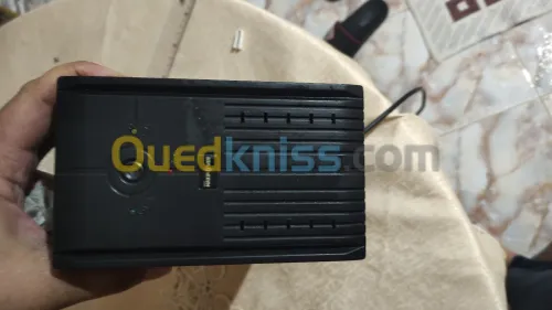 Onduleur APC 650VA Easy UPS BVX Avec 03 Prises IEC 230V/Line Interactive