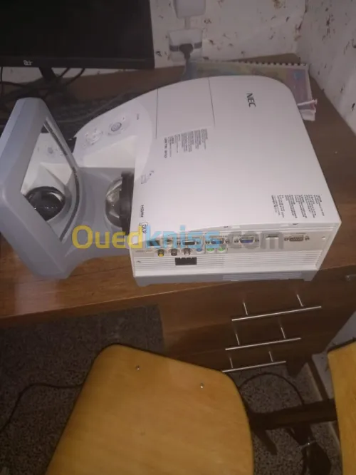 datashow Vidéoprojecteur Nec U250X