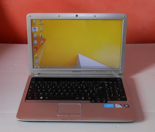 PC PORTABLE SAMSUNG D'ORIGINE