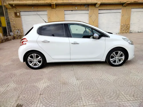 Peugeot 208 2013 Allure