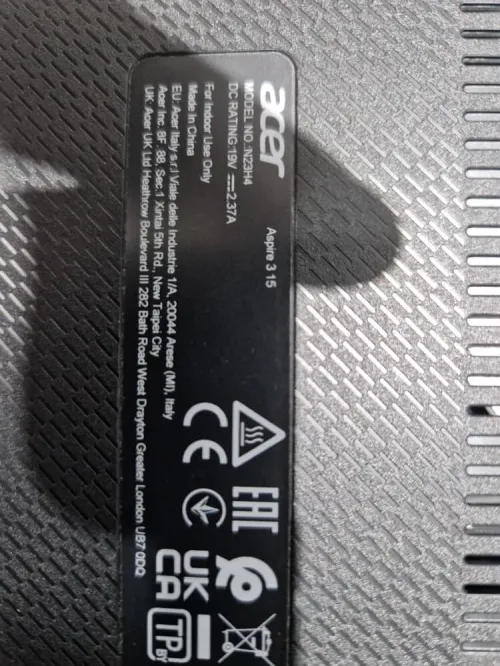 ACER ASPIRE 3 15- CORE I3-N305 - 8GO DDR5 - 512GO SSD M.2 - 15.6" IPS FHD - WI-FI 6 - WIN 10