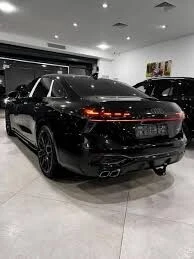 LOCATION DE VOITURE VIP AVEC CHAUFFEUR