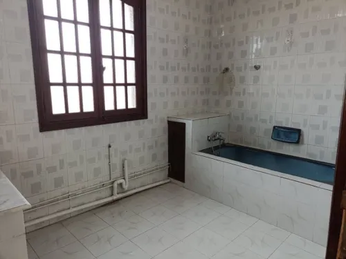 Location Appartement Niveau de villa F5 Alger Draria