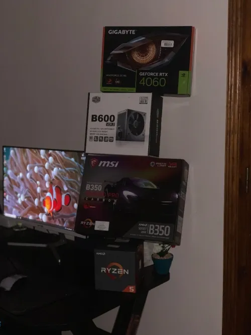 Pc Gamer compler Rtx 4060 + Écran 100Hz