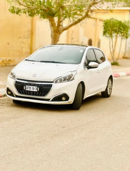 Peugeot 208 2016 Allure Facelift