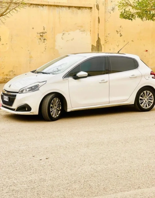 Peugeot 208 2016 Allure Facelift