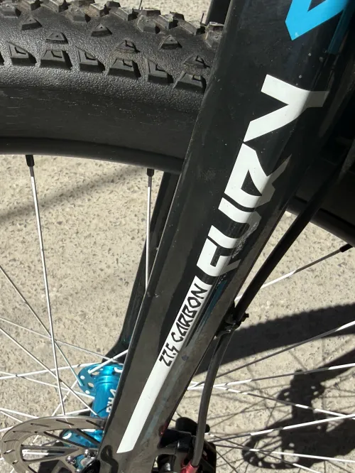 Alpha furry sl taille 27.5 full carbon