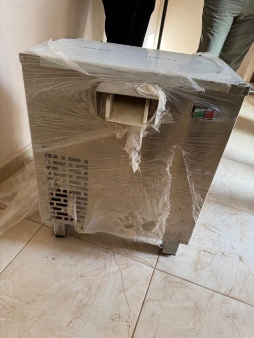 Vend une machine distribution glaçons neuf