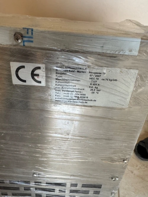 Vend une machine distribution glaçons neuf