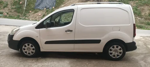 Peugeot Partner 2015 B9