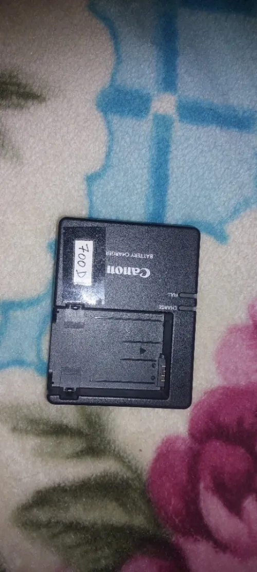 Chargeur canon 600/700D