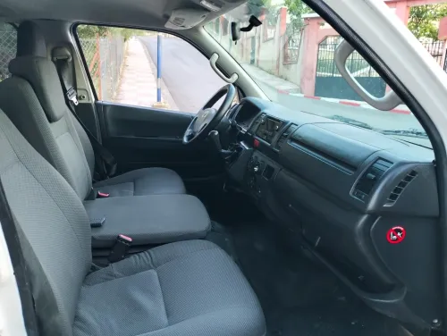 Toyota Hiace 2014