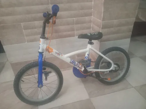 Vélo pour enfant de marque B- twin