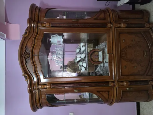أثاث عرض و تخزين للأواني و غيرها immeuble de présentation et de stockage