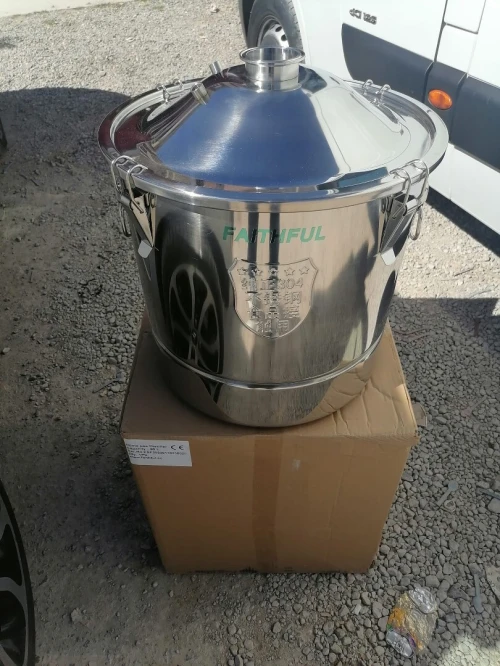 Alambic Pour extraction Des Huilles a la vapeur