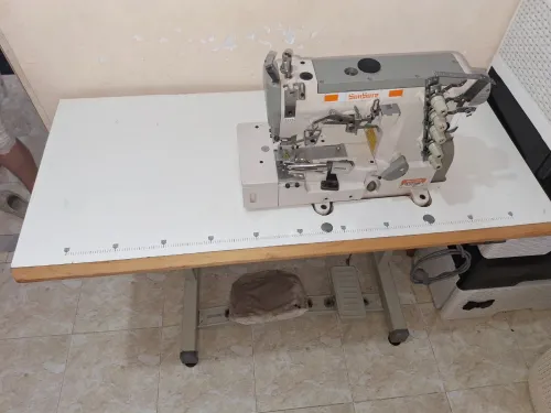Machine à coudre industrielle