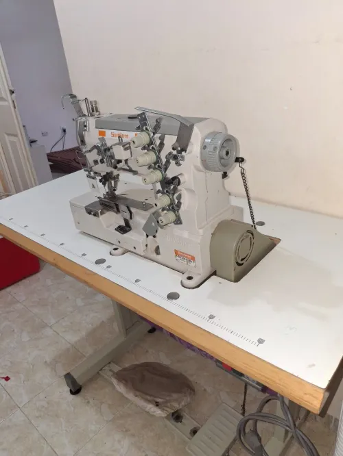 Machine à coudre industrielle