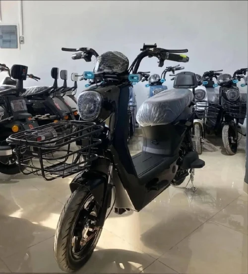 moto electrique Dora Dora 2025
