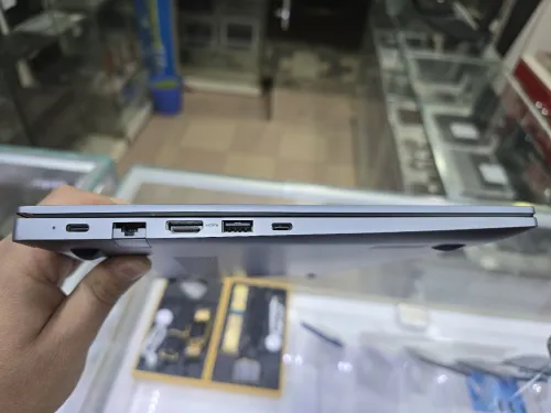 -VENDU- Samsung Book 4 Core 7 150U 16G/512G jamais utilisè