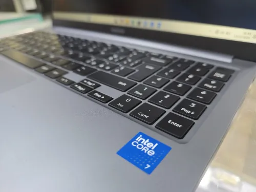 -VENDU- Samsung Book 4 Core 7 150U 16G/512G jamais utilisè