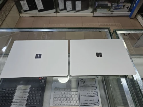 Surface laptop Go i5 10eme TACTILE