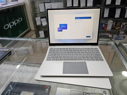 Surface laptop Go i5 10eme TACTILE