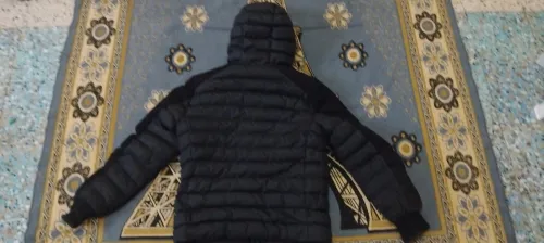 Veste a capuche m9atna