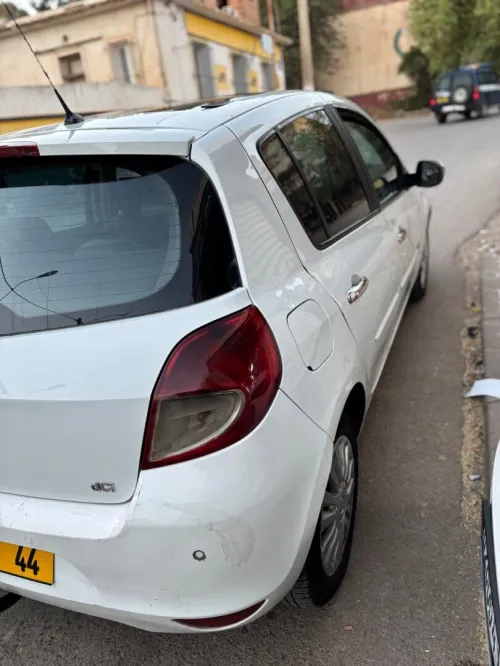 Renault Clio 3 2011 Night and Day