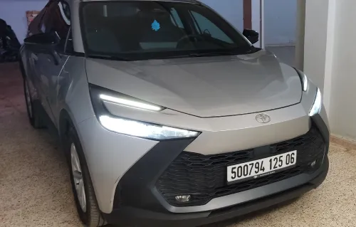 Toyota CH-R 2025 