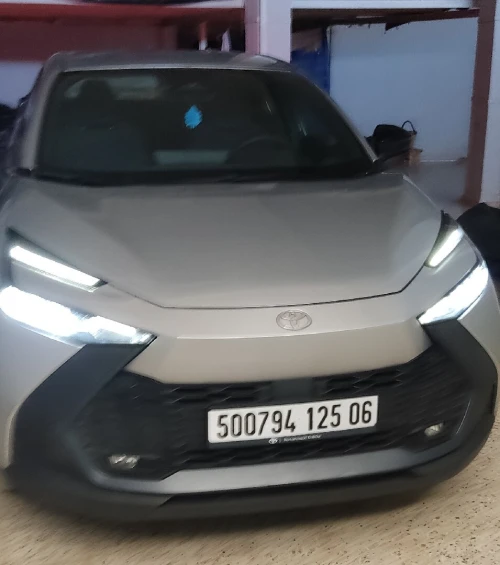Toyota CH-R 2025 