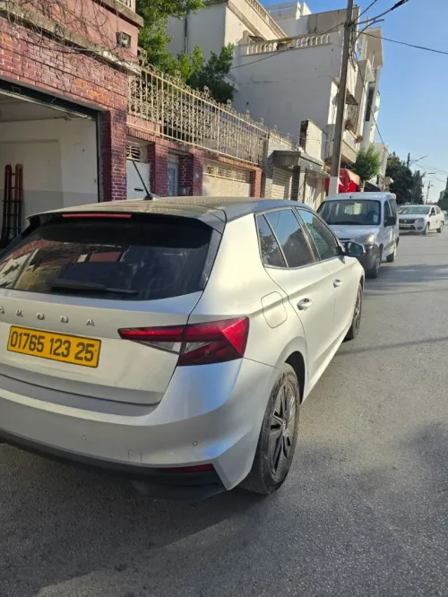 Skoda Fabia 2023 Toute option sauf toit