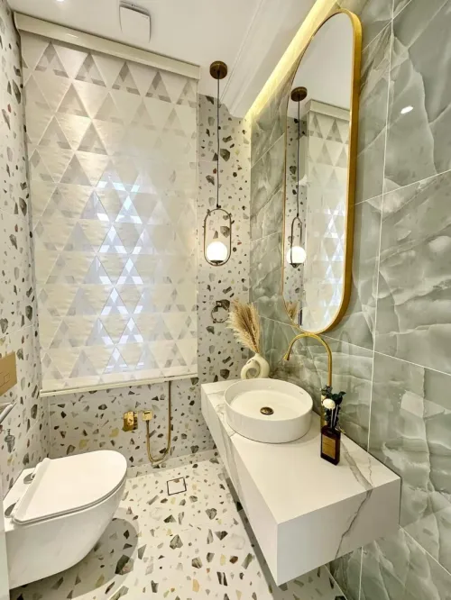 Un maçon qualifié spécialisé en douche et sanitaire